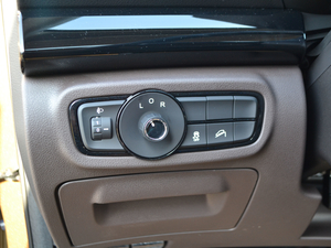 2017235T ԄӃ򌾫Ӣ п؅^