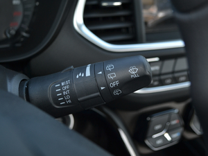 2017235T ԄӃ򌾫Ӣ п؅^