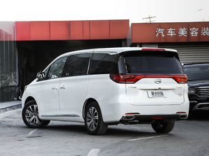 2018款320T 尊贵版 左后45度