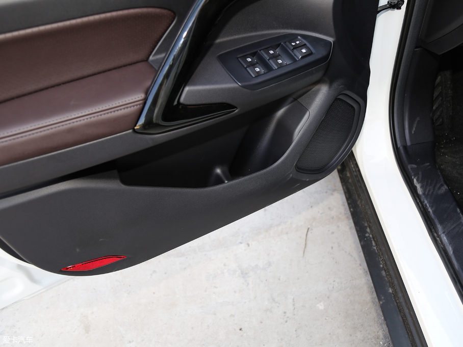 2018�����GS4 235T �ԄӃ��(q��)��Ӣ��