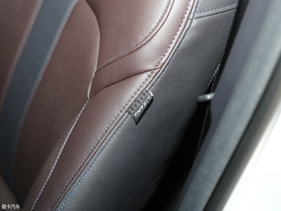 2018�����GS4 235T �ԄӃ�򌾫Ӣ��