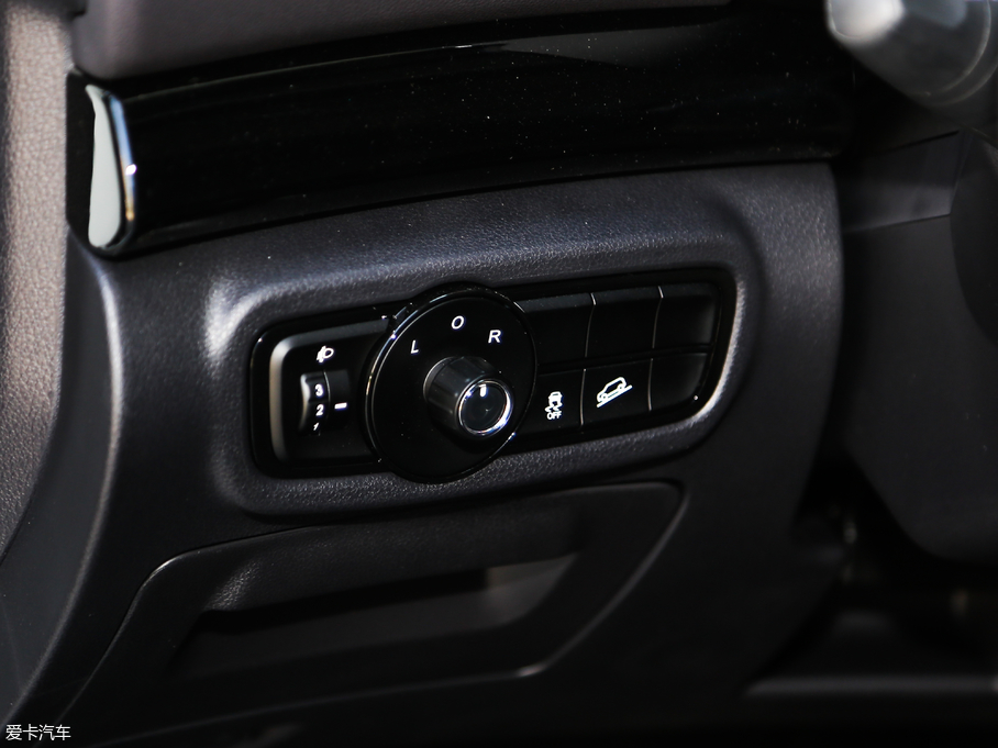 2018�����GS4 235T �ԄӃ�򌾫Ӣ��