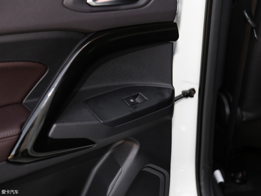 2018�����GS4 235T �ԄӃ�򌾫Ӣ��