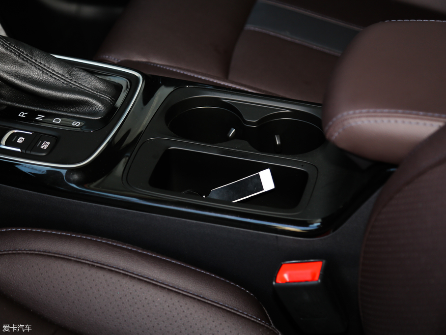 2018�����GS4 235T �ԄӃ��(q��)��Ӣ��