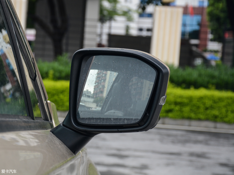 2018GS4 235T ԄӃA