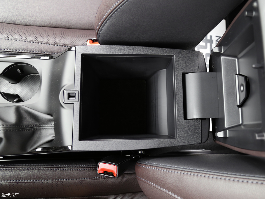 2018GS4 200T G-DCT (q)Ӣ