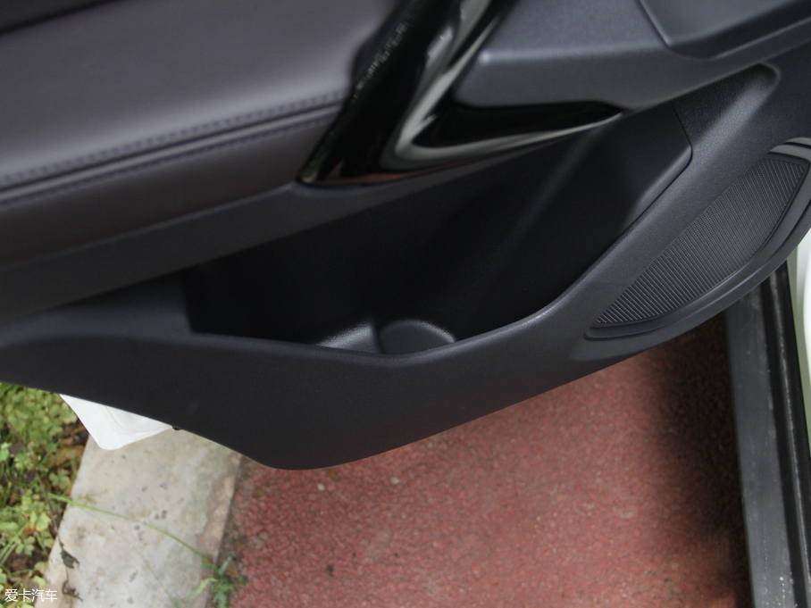 2018GS4 235T ԄӃA