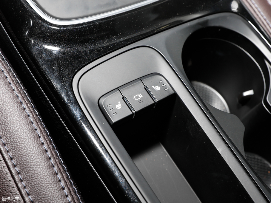 2018GS4 235T ԄӃA