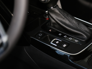 2018235T ԄӃ򌾫Ӣ п؅^