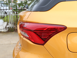 2018200T G-DCT 򌾫Ӣ ^