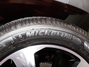 2018235T ԄӃA ݆̥Ʒ