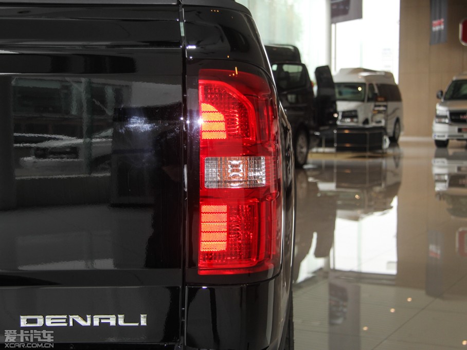 2015��SIERRA ������