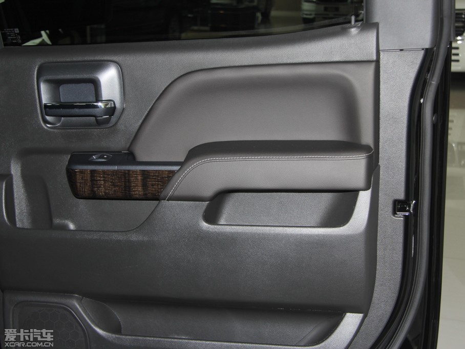 2015��SIERRA ������