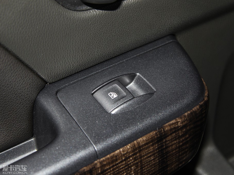 2015��SIERRA ������