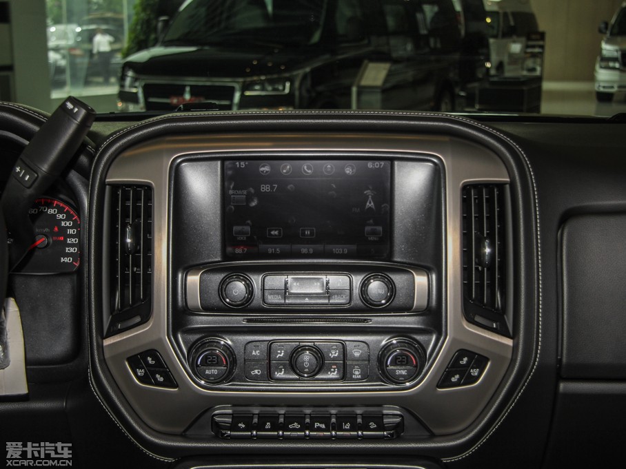 2015��SIERRA ������