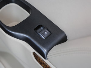 20166.2L DENALI 4WD g