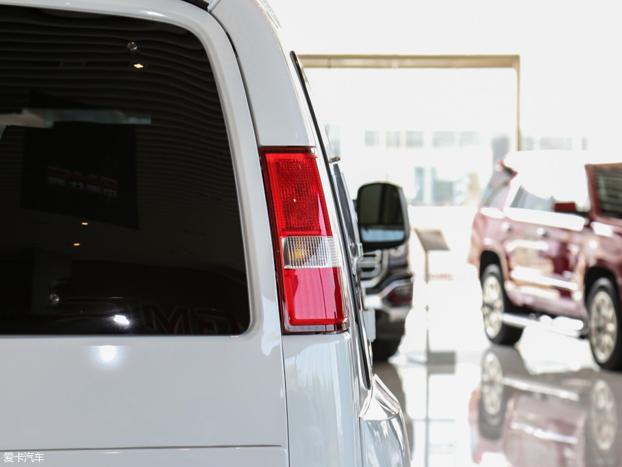 2016Savana 1500S (q)