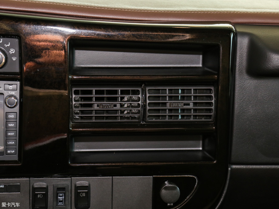 2016Savana 1500S (q)