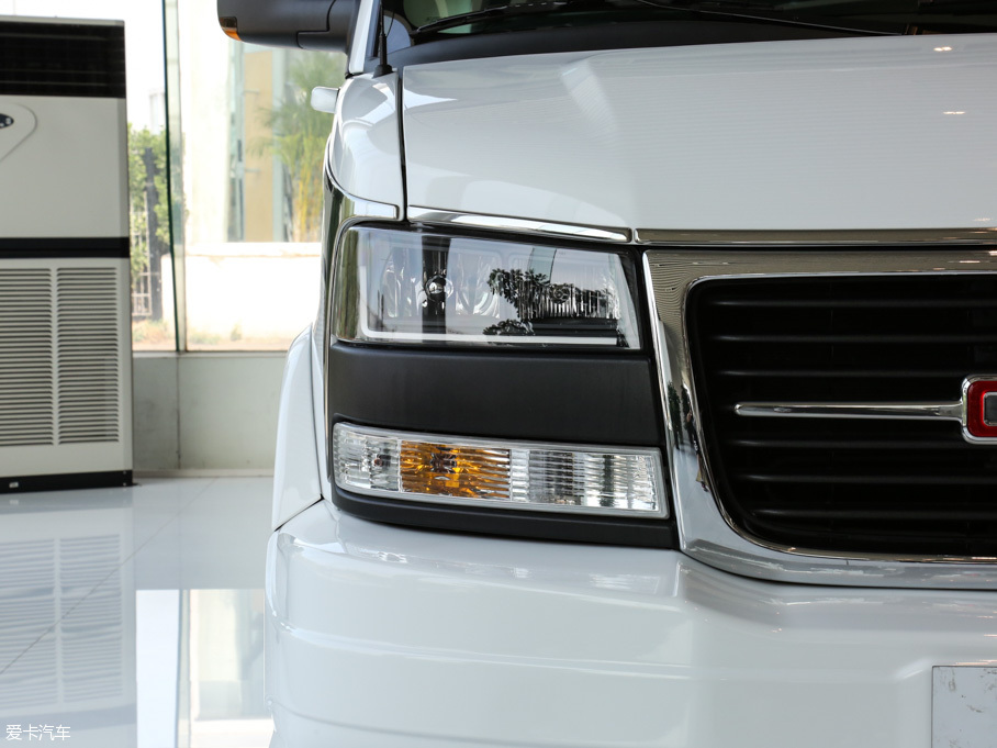 2016��Savana 2500S ���(q��)�\�Ӱ�