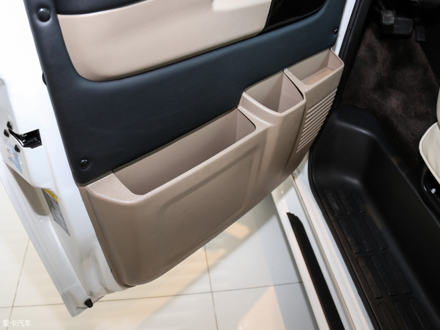 2016Savana 2500S \Ӱ