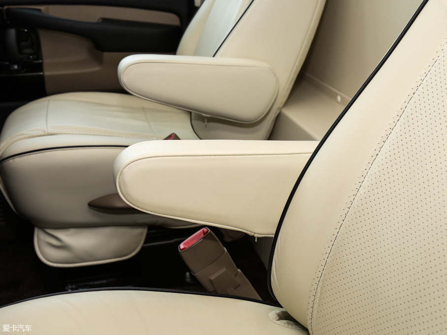 2016Savana 2500S \Ӱ