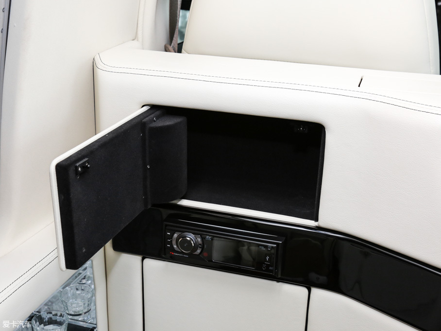 2016Savana 2500S \Ӱ