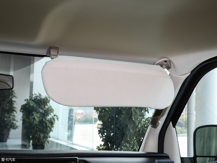 2016Savana 2500S (q)\Ӱ