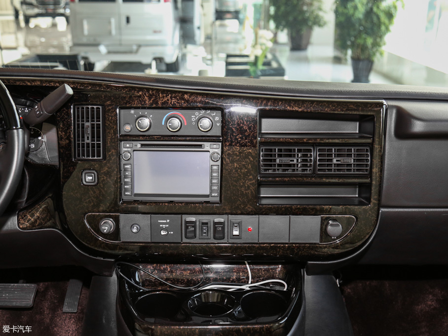 2016Savana 2500S \Ӱ