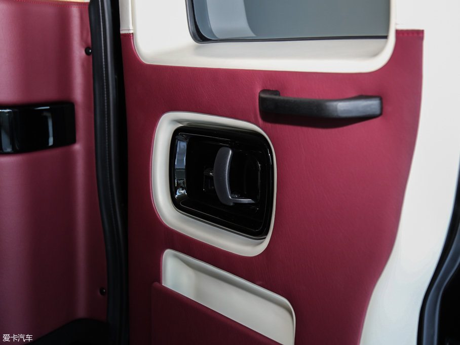 2017Savana 6.0L 2500S