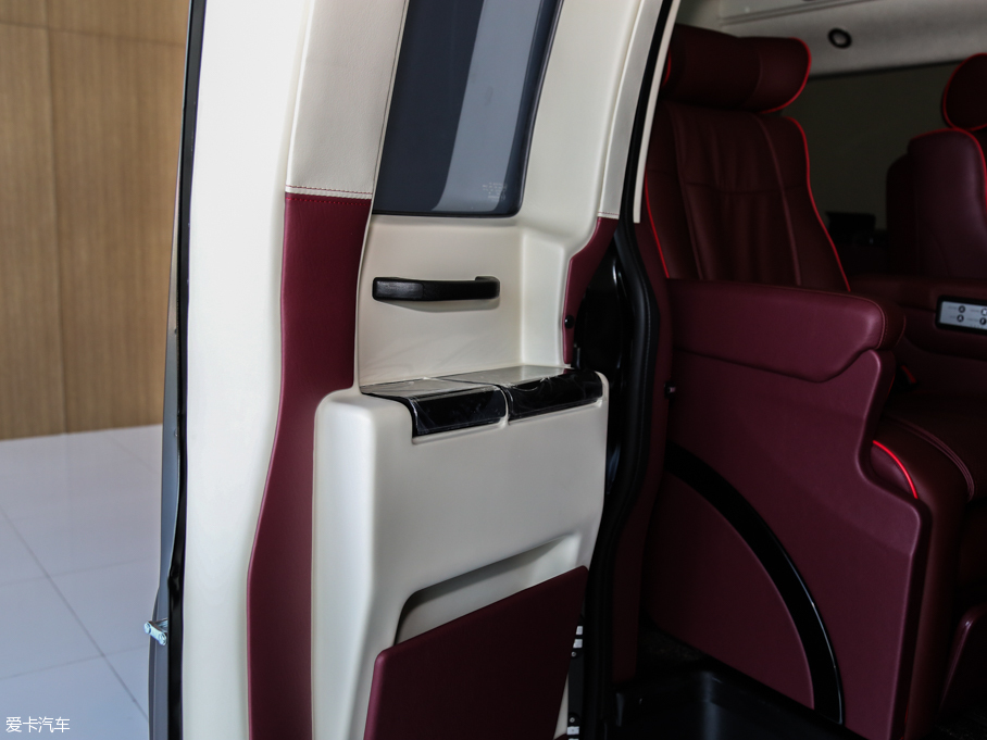 2017Savana 6.0L 2500S