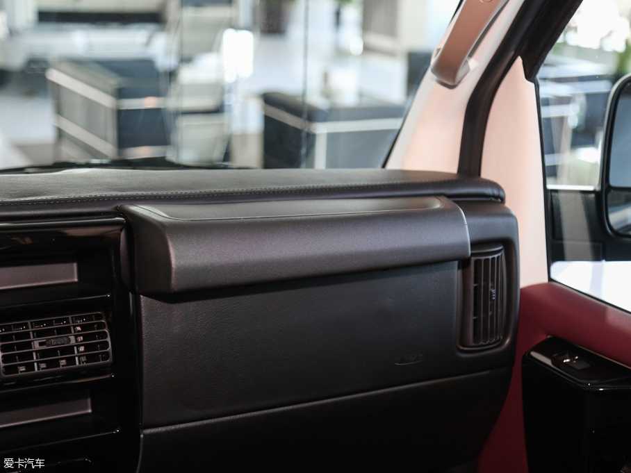 2017Savana 6.0L 2500S