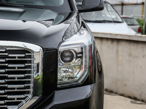 2018款6.2L DENALI至尊版 4WD 大灯