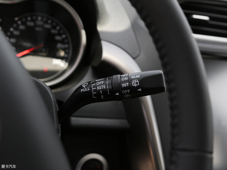 2018vX80 Live 1.8T ԄŞ