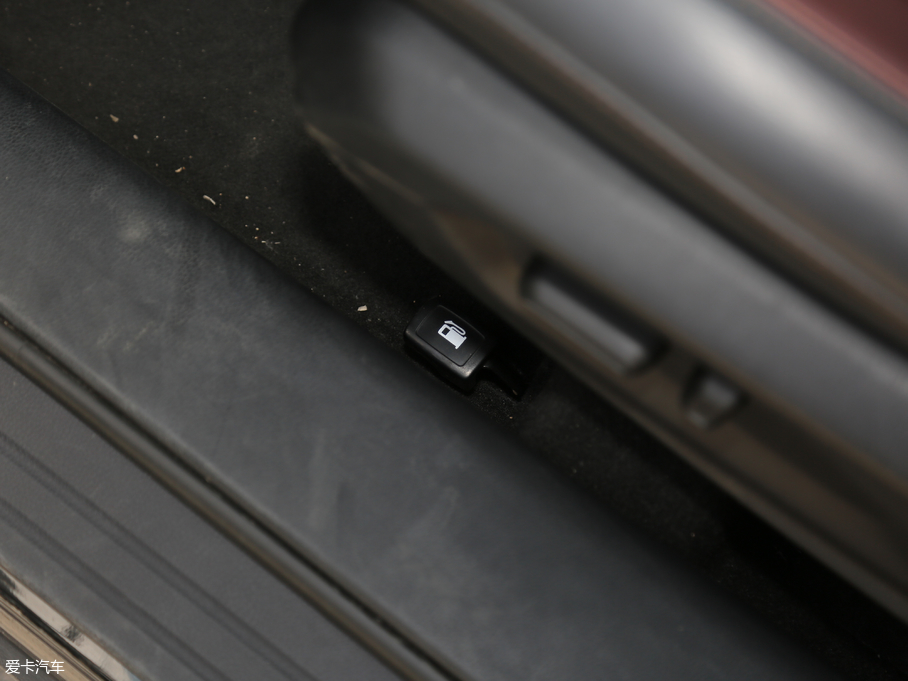 2018vX80 Live 1.8T ԄŞ