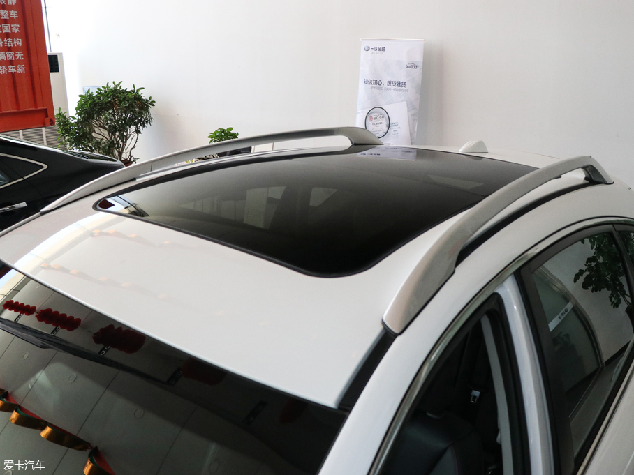 2018vX80 Live 2.0L Ԅm