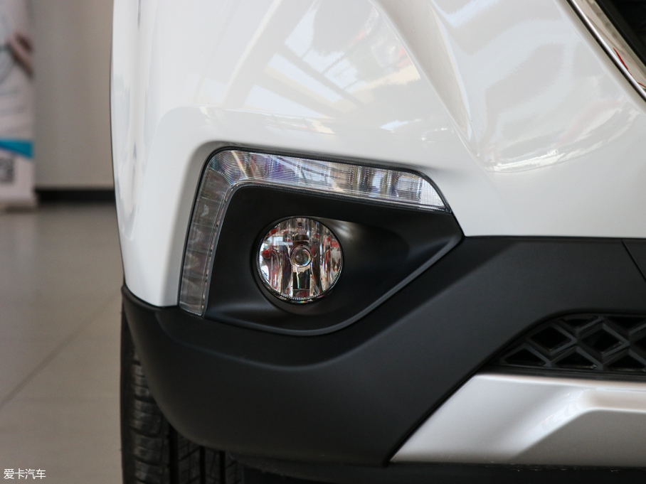 2018vX80 Live 2.0L Ԅm