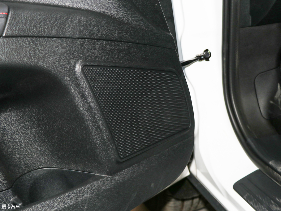 2018vX80 Live 2.0L Ԅ(dng)m