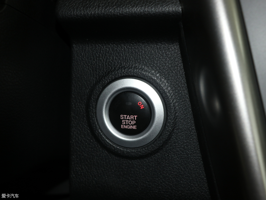 2018vX80 Live 1.8T ԄӺA