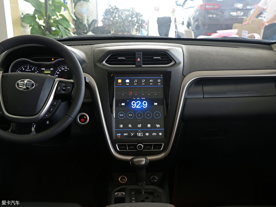 2018vX80 Live 1.8T ԄӺA