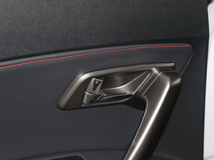 2018Live 1.8T ԄӺA g