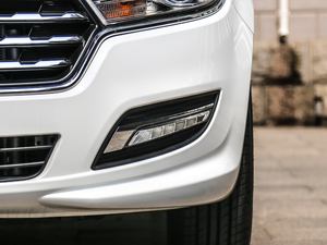 2019款1.6L 手动精英型 前雾灯