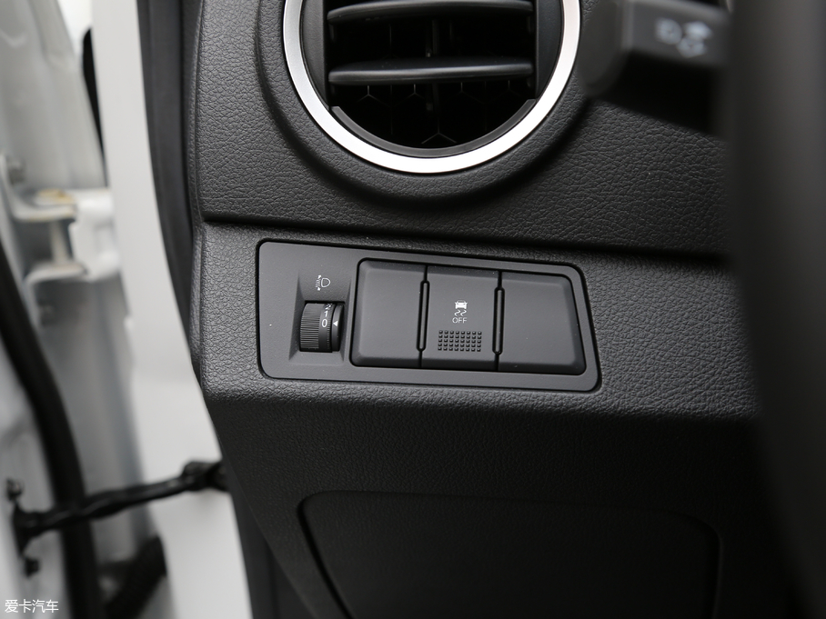 2019��vX40 1.6L �ԄӺ��A�� ��V