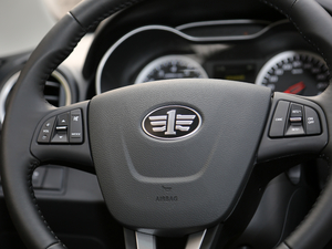 2019款1.6L 手动豪华型 国V 中控区
