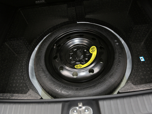 2019款1.6L 自动豪华型 国V 备胎