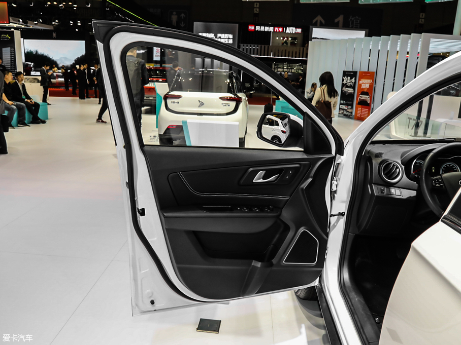 2019vX40 EV EV400 