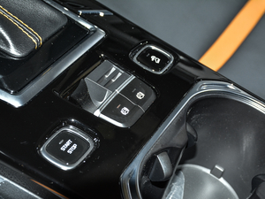 2019款230TID 自动舒适型 国VI 驻车制动器