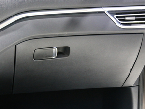 2019款1.6L 手动互联智酷型 国V 空间座椅