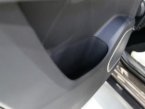 2019款1.6L 手动互联智酷型 国V 空间座椅