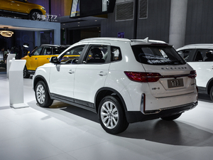 2019款1.6L 手动豪华型 国VI 左后45度