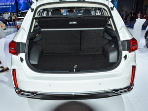 2019款1.6L 手动豪华型 国VI 行李厢空间